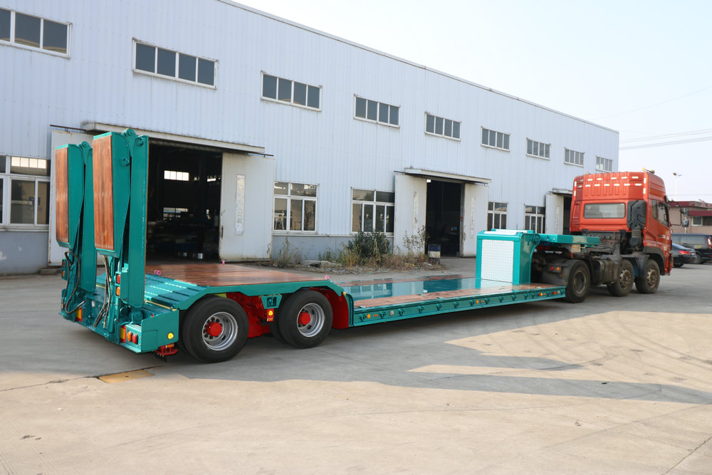 液压爬梯半挂车