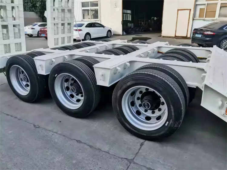 3 Axles Lowboy Trailer 60 80 100 Tons Lowbed Low Bed Truck Semi Trailer | Yangzhou Vulcan Machinery Manufacturing Co., Ltd