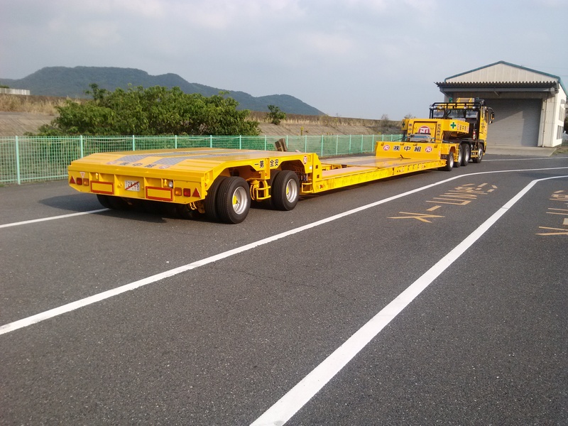 2 軸コンケーブ アクスル ステアリング空サスペンション車